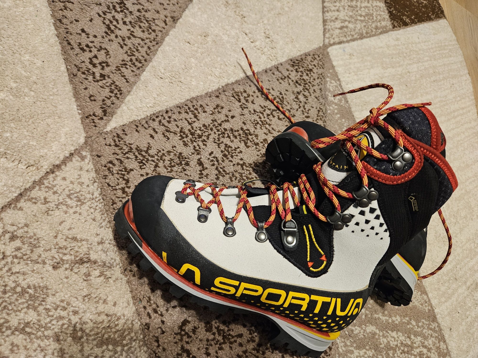 Bocanci La Sportiva Nepal Cube GTX -ice