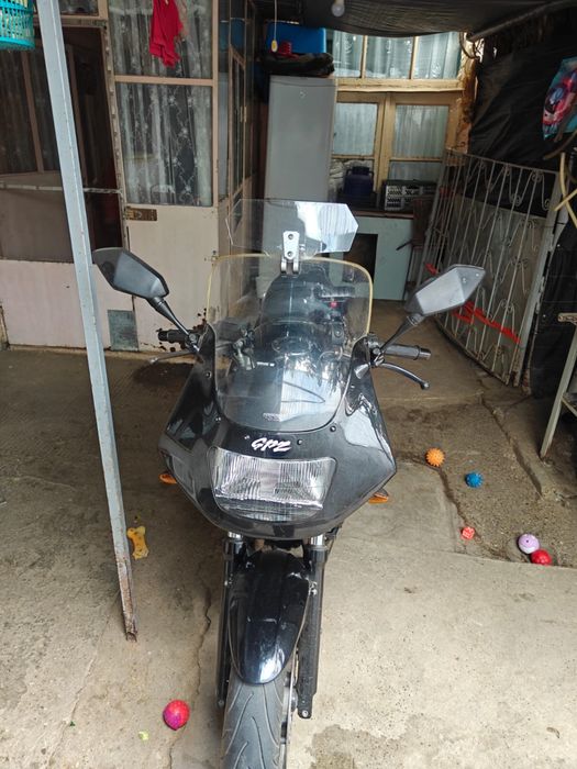 Vand kawasaki gpz 500s