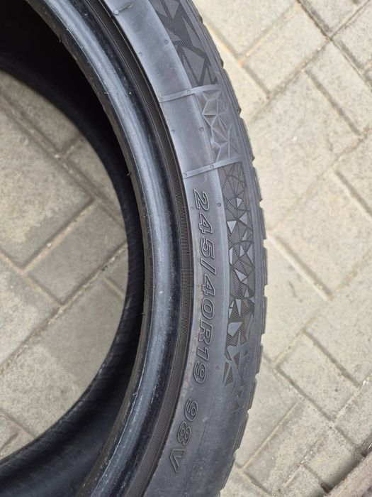 Зимни гуми Нексен 245 40 19