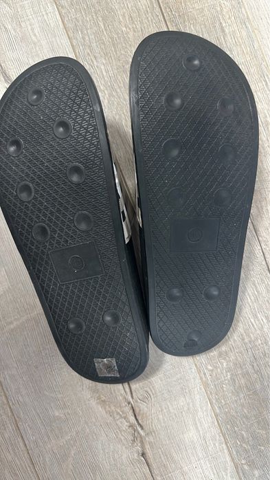 Slapi Burberryy Marimea 43