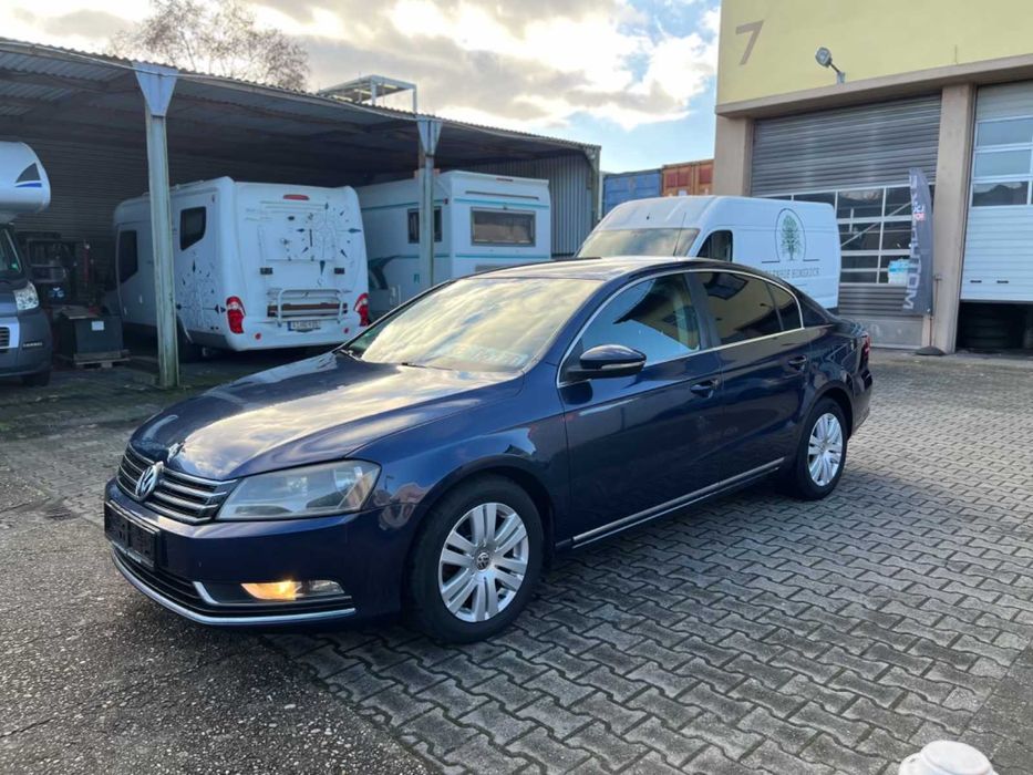 Volkswagen Passat B7 2.0 TSI Comfortline (211 CP) Night Blue Metallic