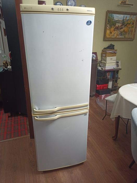 Продам холодильник.