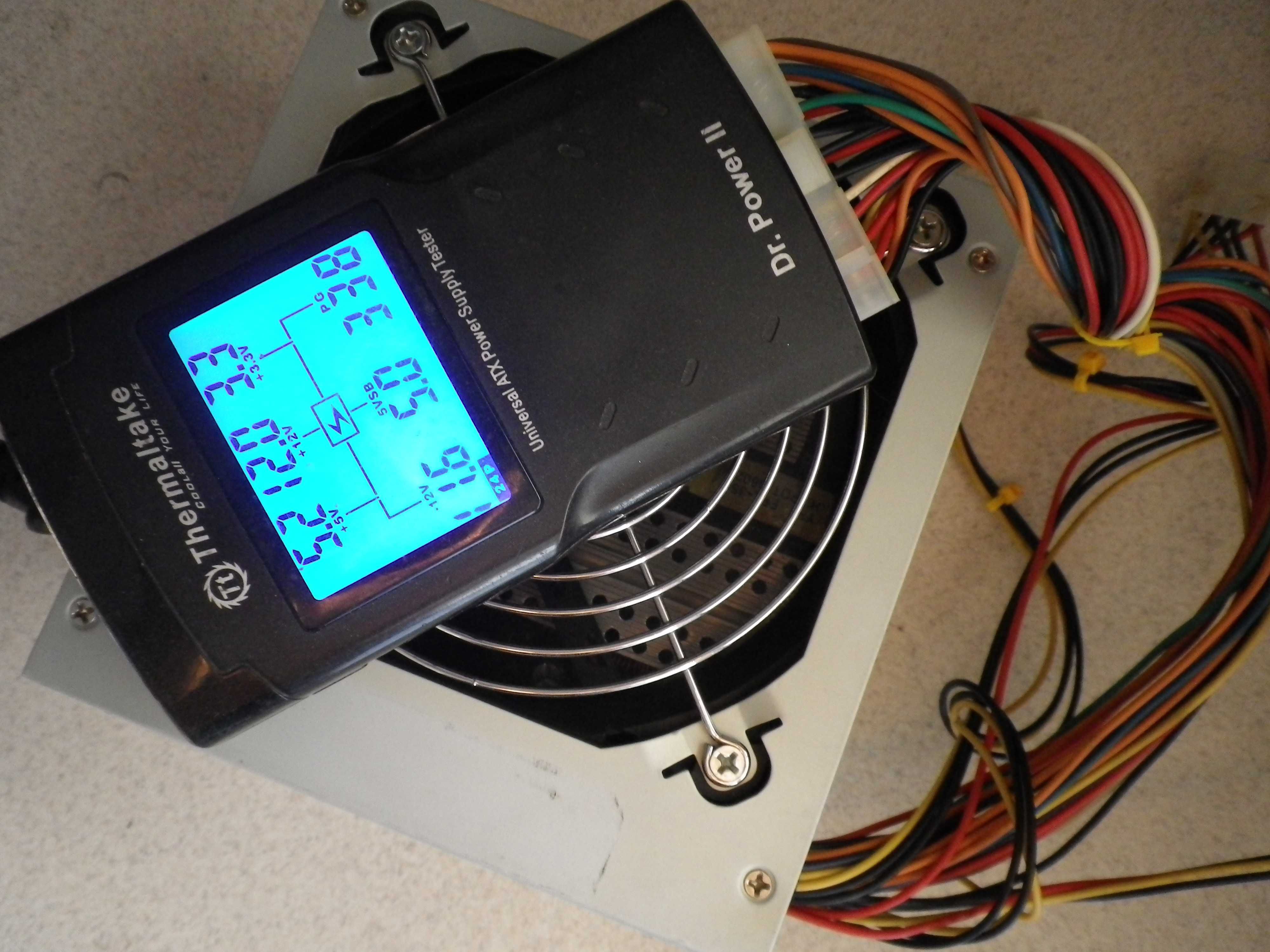 Захранване за компютър  Delux ATX-400W