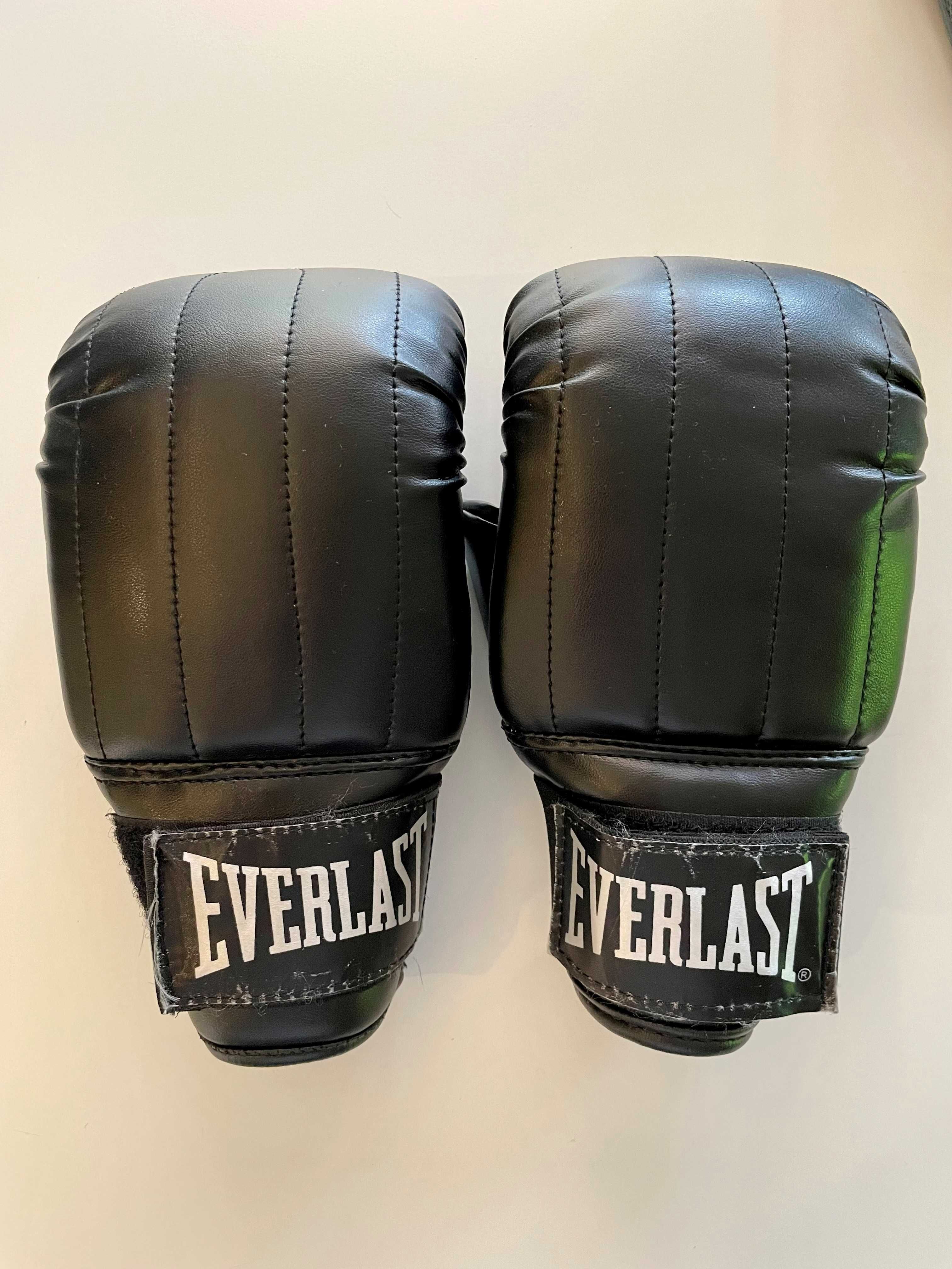 Боксови уредни и бокс аеробика ръкавици Everlast Boston Pro – S размер