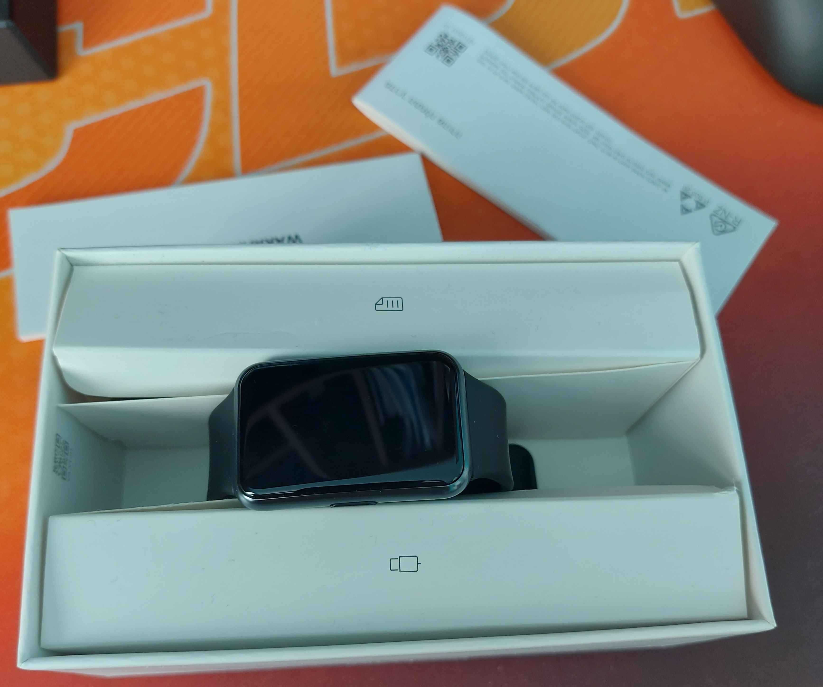 Фитнес гривна Huawei Watch Fit