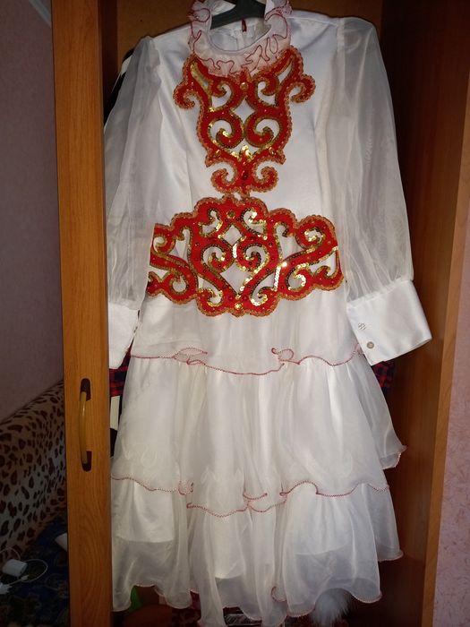 Қазақ көйлегі сатылады