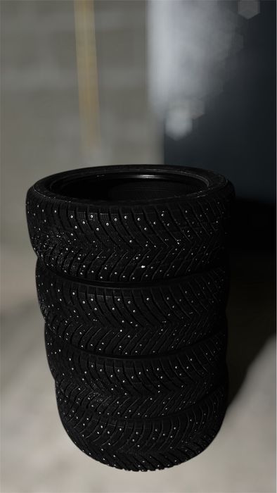 Зимние шипованные шины SONIX Winter X Pro Studs 69 235/50 R19 103T XL.
