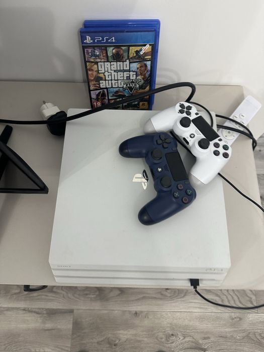 Sony ps4 pro 1t 10/10