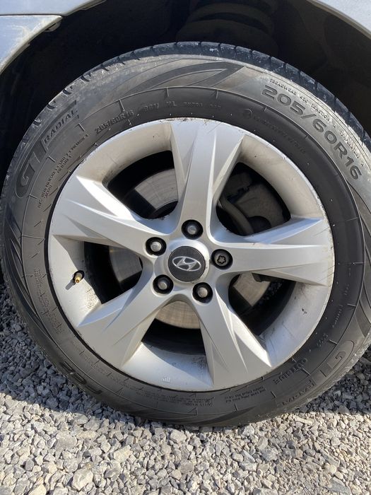 Джанти с гуми 16ки Hyundai i40