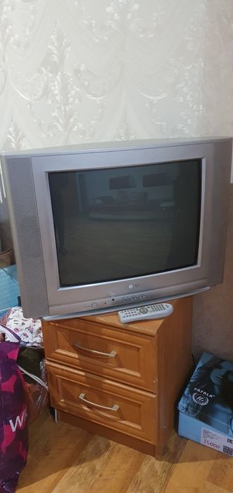 Цветной телевизор LG