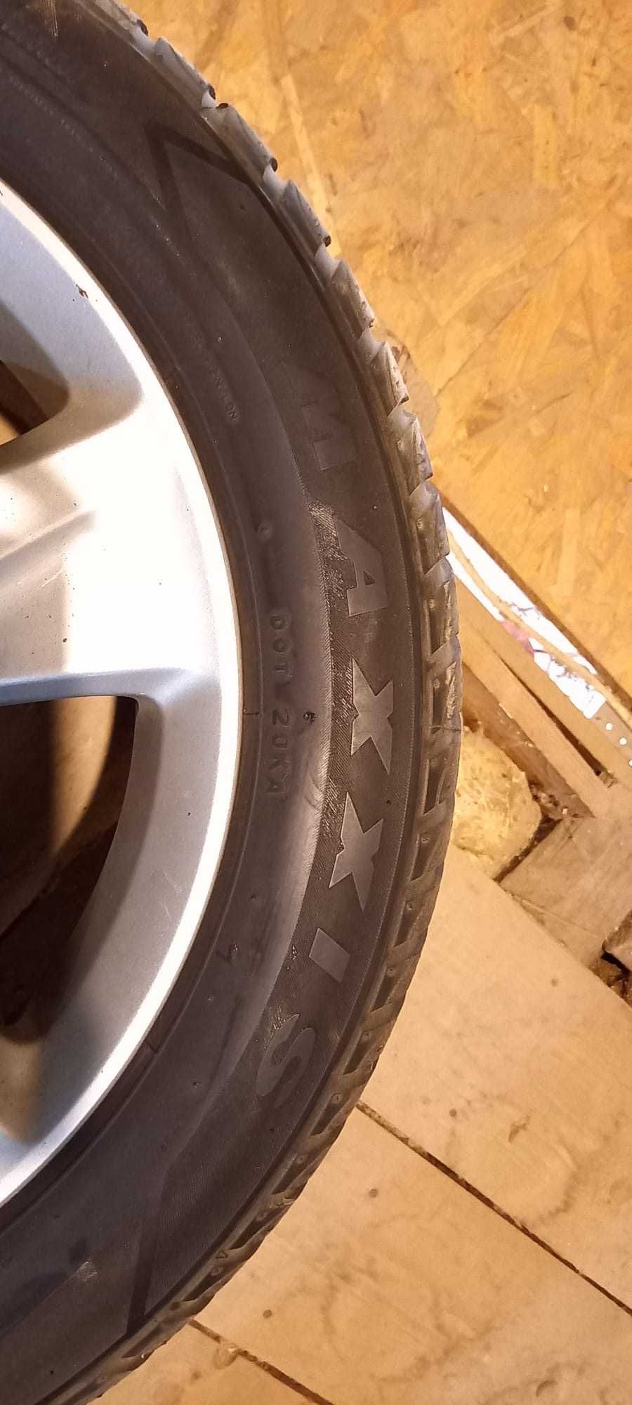 Jante Honda Acord originale + 4 cauciucuri de iarna MAXXIS