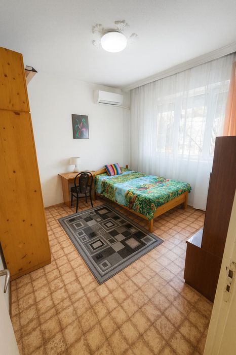 Двустаен апартамент в района на Христо Смирненски