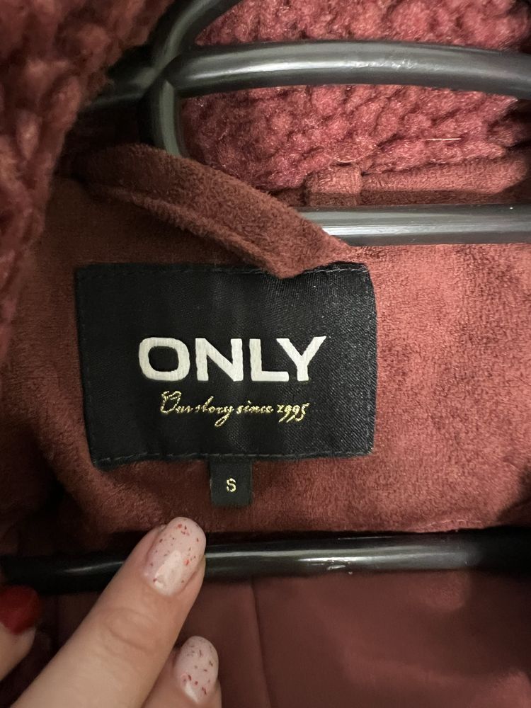 Плюшено палто на Only