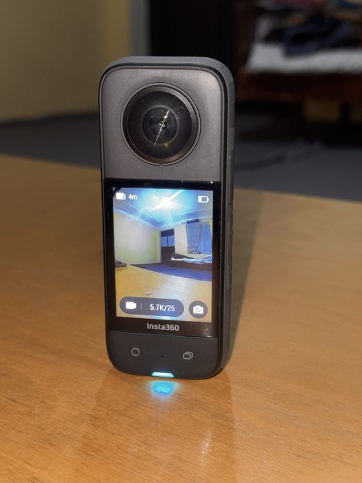 Insta 360 X3  ekshn kamera srochni sotiladi