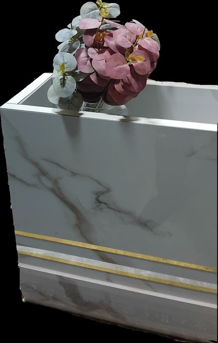 Вазоны, цветочники на заказ