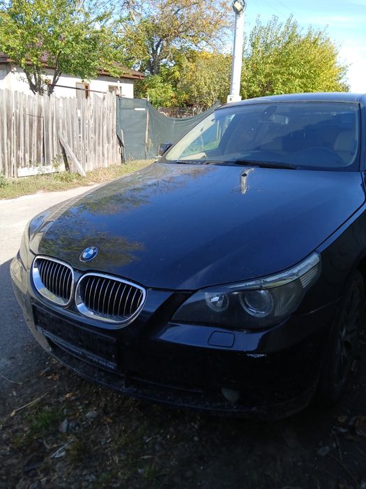 Dezmembrez bmw e60 2.5 benzina