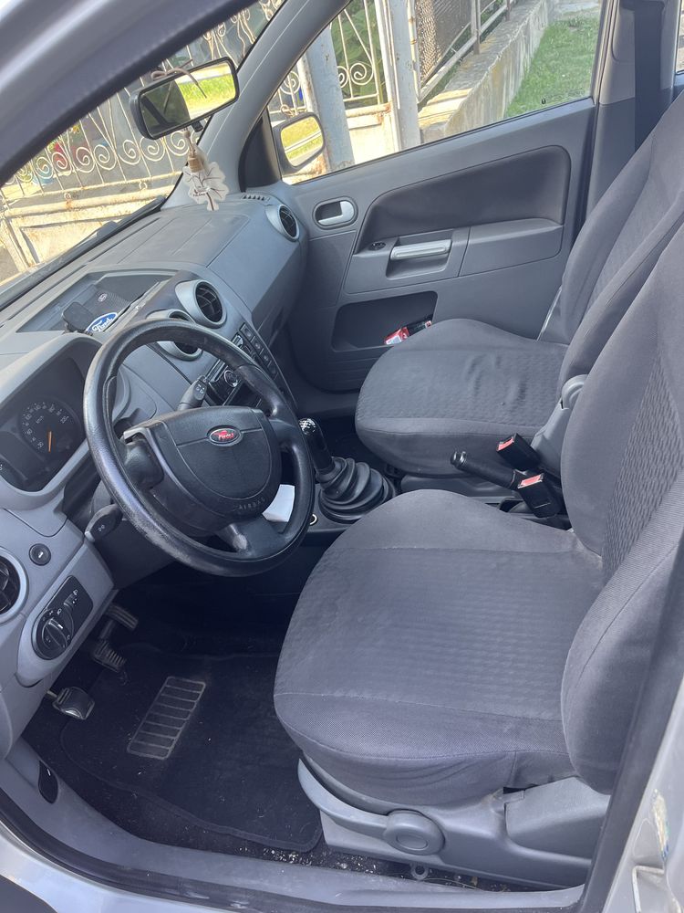 Vand sau schimb Ford fusion 1.4tdi