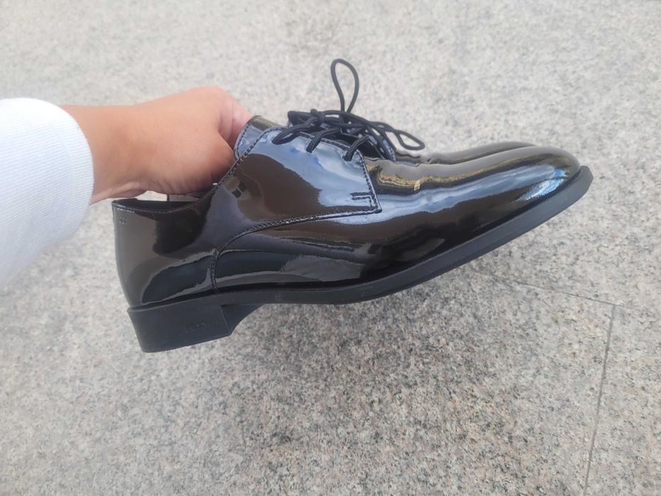 Vand pantofi Hugo boss. O singura purtare