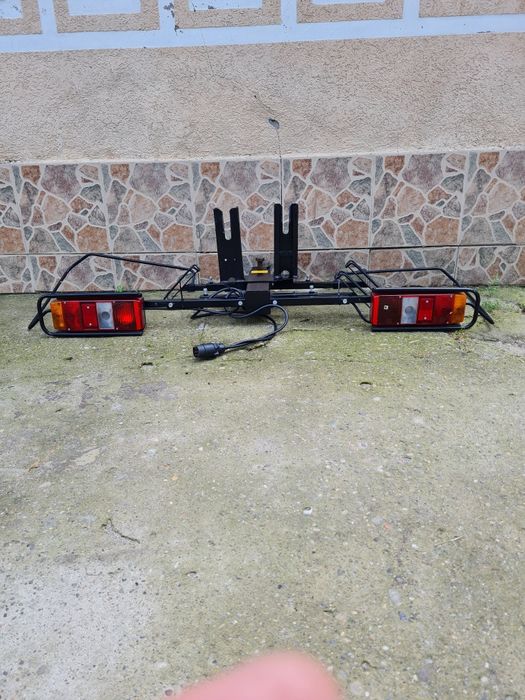 Продавам багажник за теглич за две колела