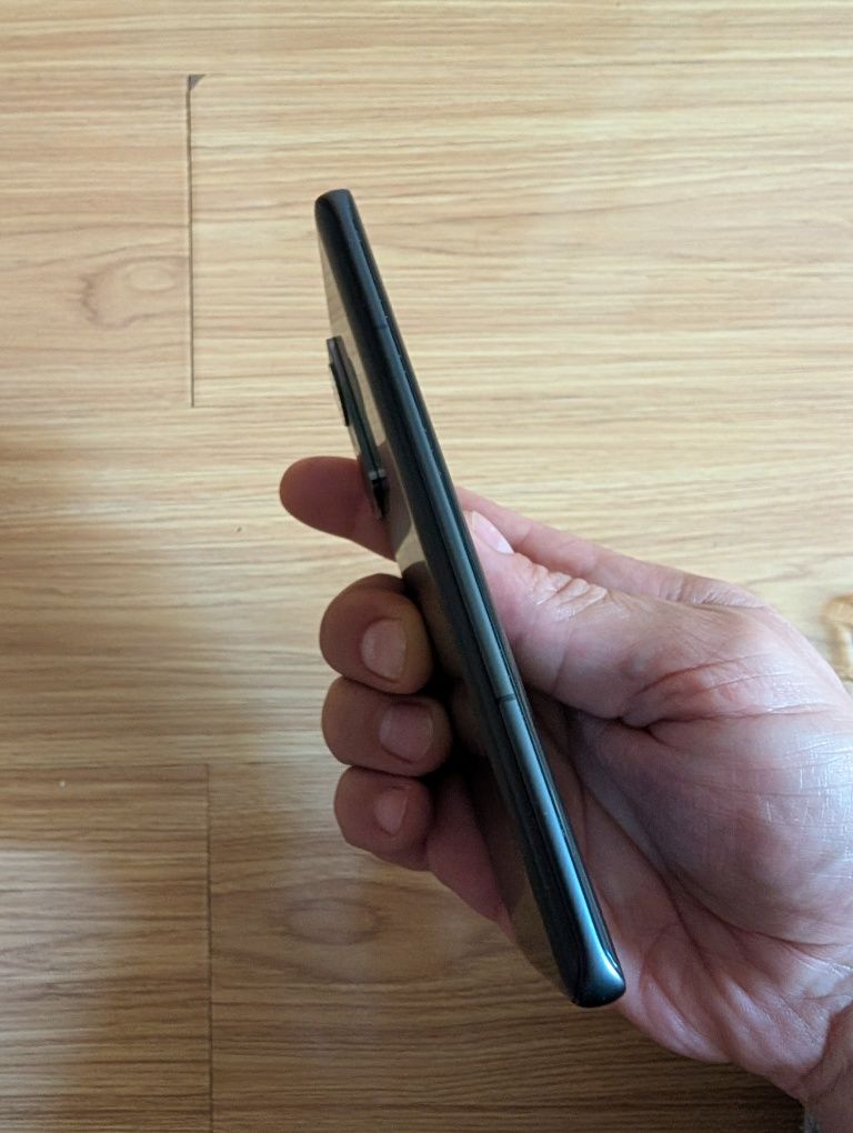 Xiaomi Mi 12 absolut impecabil