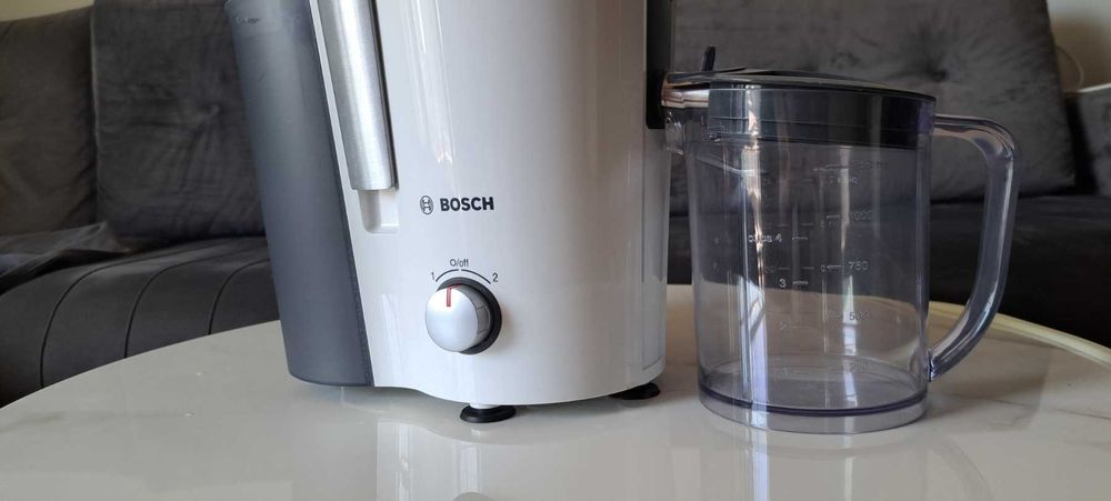 Сокоизстисквачка за плодове и зеленчуци Bosch 700 W