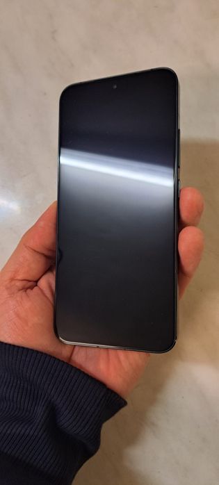 Xiaomi 14 impecabil cu 1900 ron