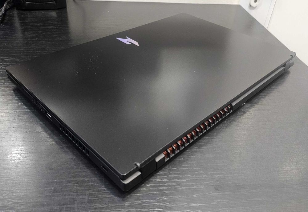 Hope Amanet P8 Laptop Gaming Acer Nitro V15 / RTX 4050