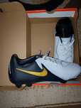 Ghete de fotbal Nike Phantom GX II Academy FG/MG - Alb