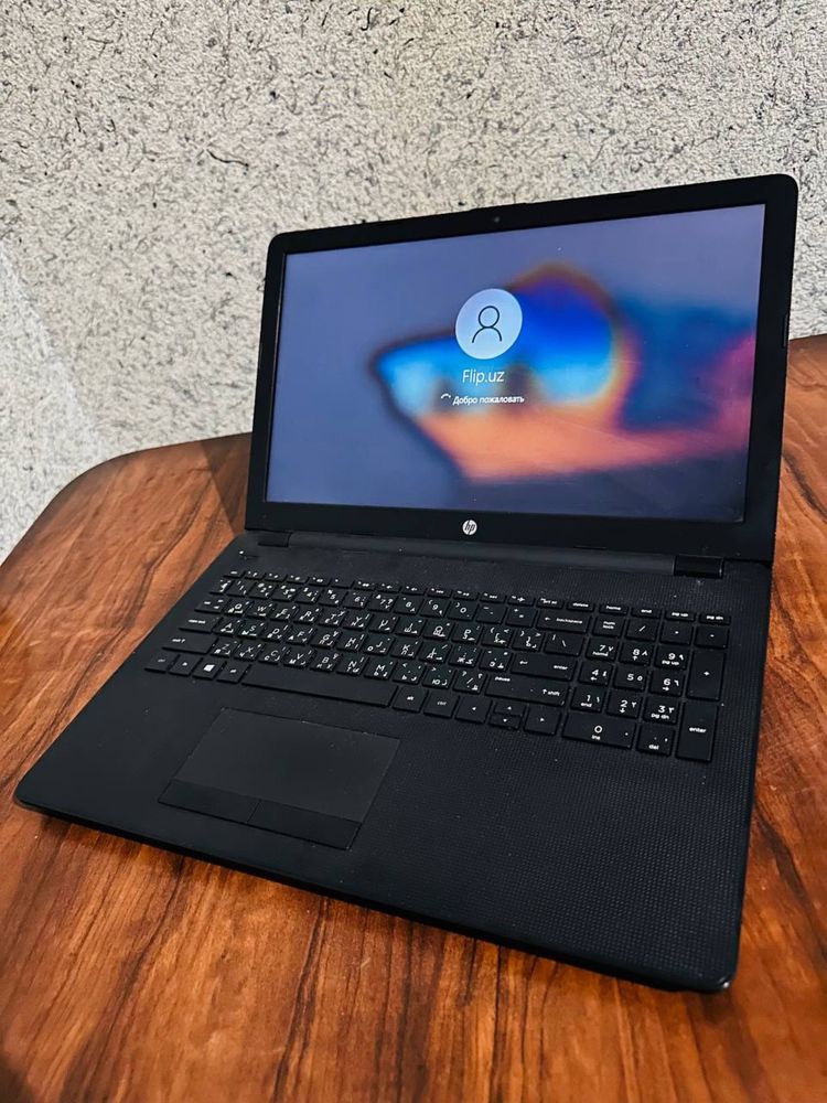 Hp noutbuk holati ideal aybi yuq narxi arzon