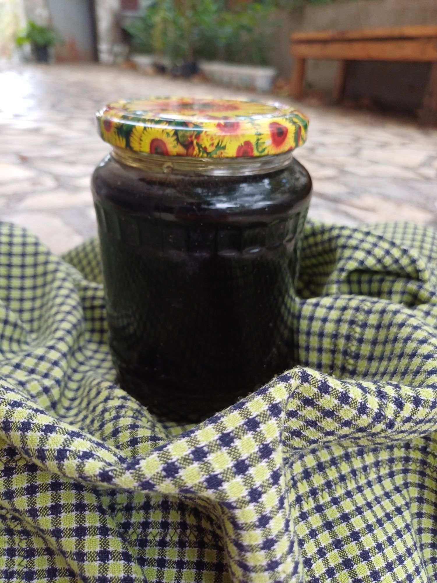 Манов пчелен мед