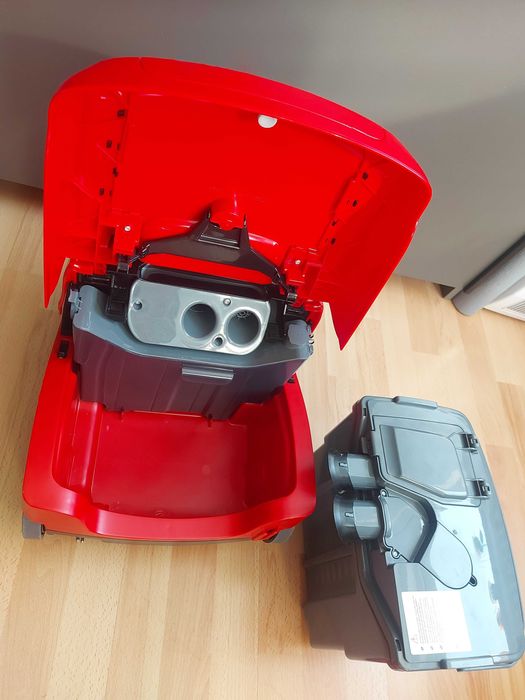 Перяща прахосмукачка BOSCH ProAnimal BWD421PET