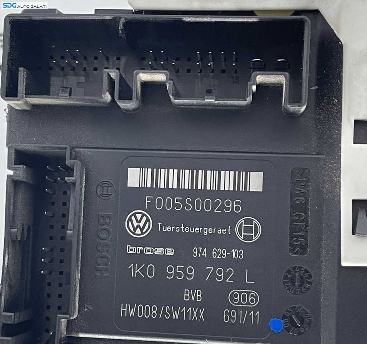 Motoras Macara Electrica de pe Usa Portiera Dreapta Fata Skoda Octavia 2 2004 - 2013 Cod 1K0959792L 1K0959702P [L4291]