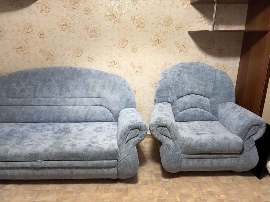 Продам диван и кресло