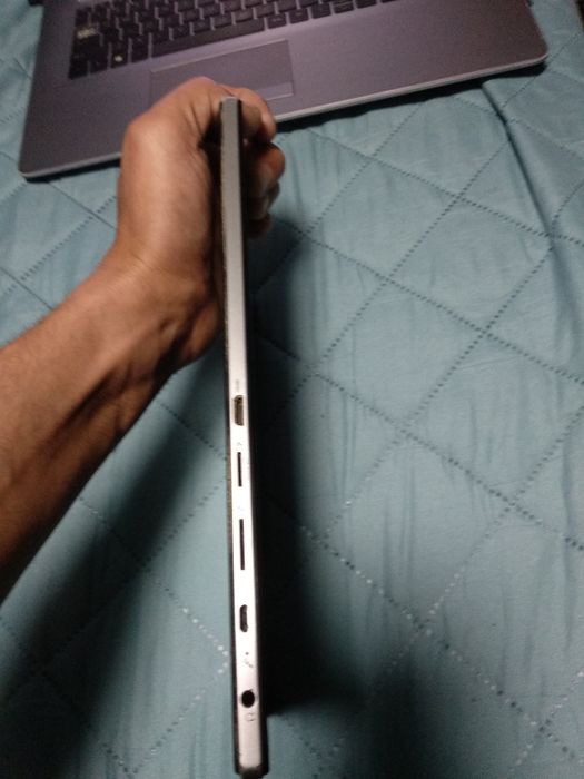 Vând tab de 10" ieftină și bună