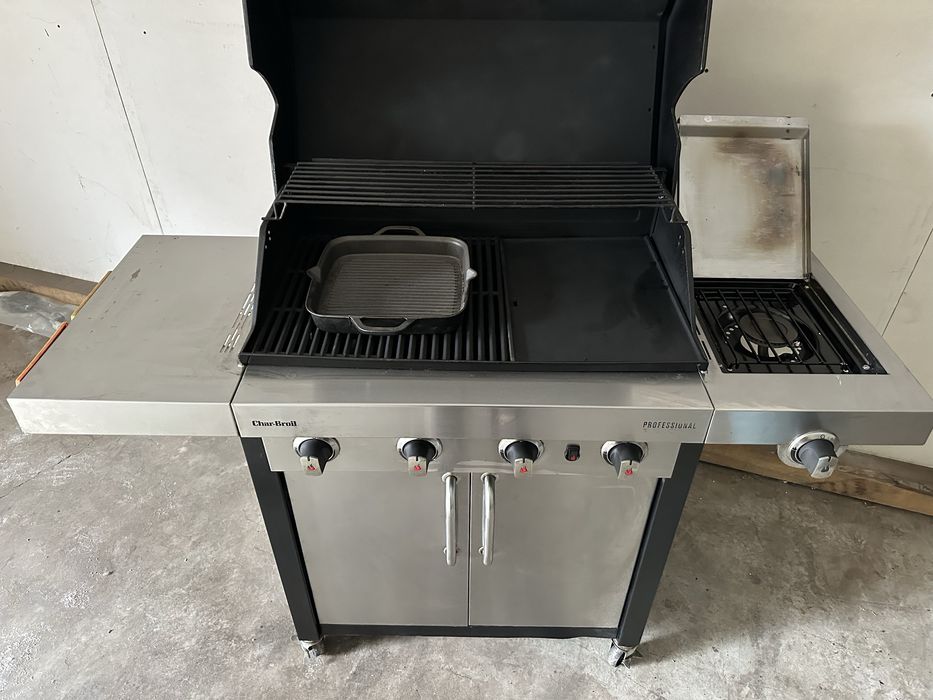 Газово барбекю Char Broil Profesional