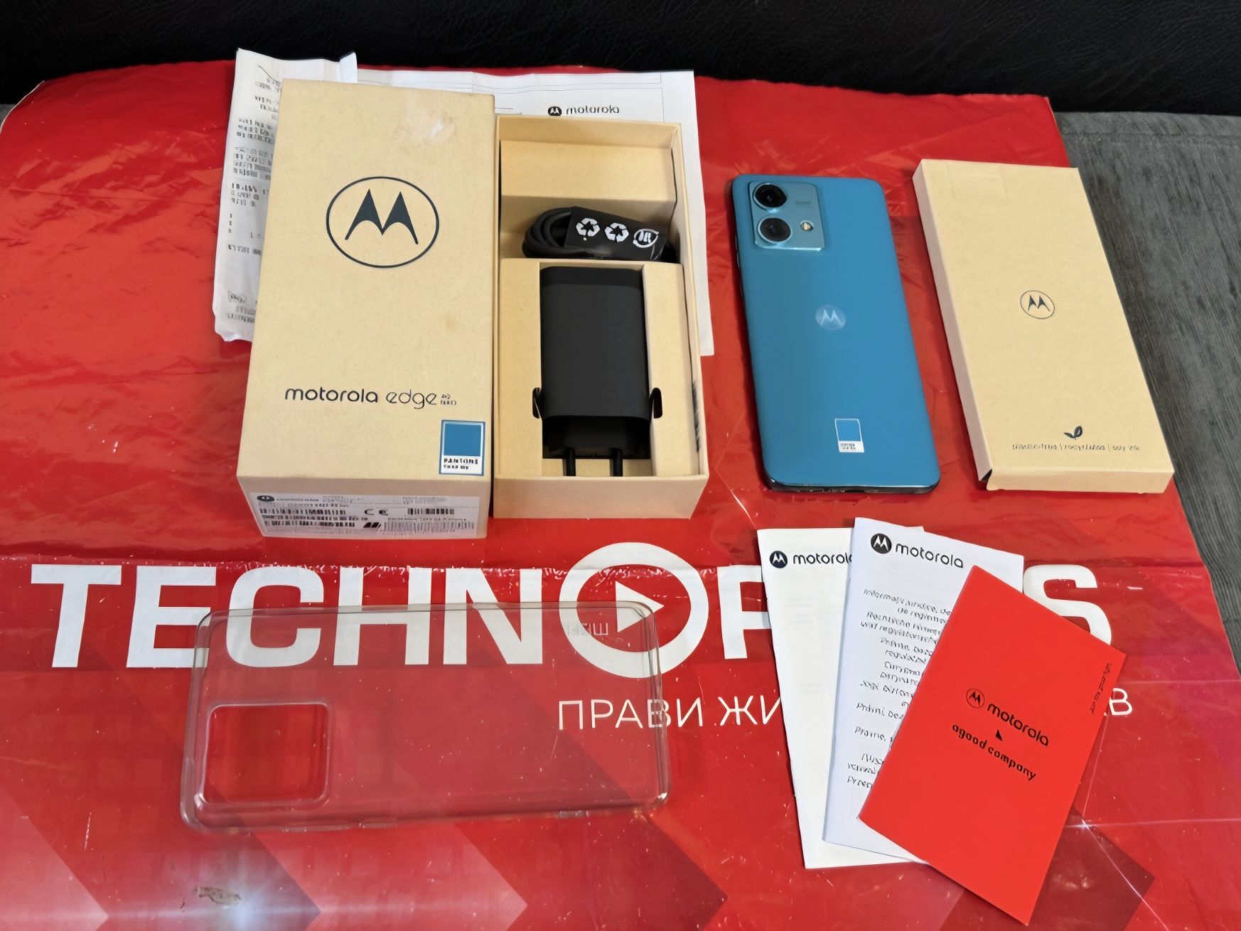 *** КАТО НОВ 256GB Motorola Edge 40 Neo 5G Гаранция Технополис 26 Blue