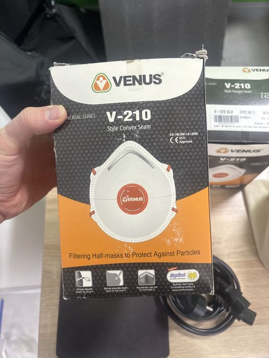 Venus маска ffp2 white