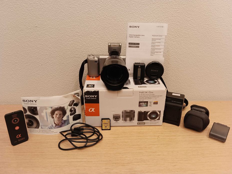 Фотоаппарат Sony NEX 5 N с объективом Sony E 18-55mm f/3.5-5.6 OSS