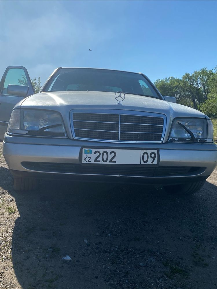 Продам бампера мерседес w202 до рест