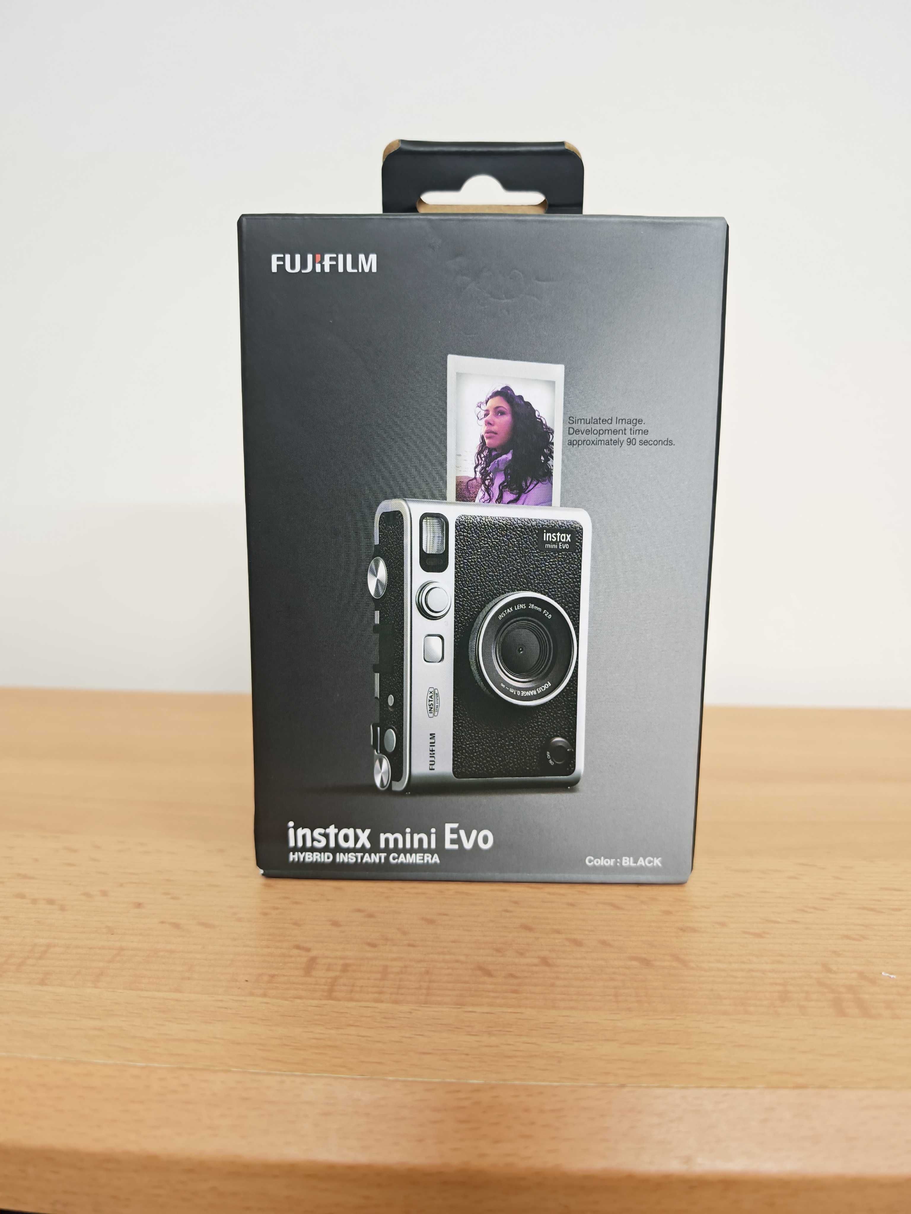 Fujifilm Instax mini Evo Фотоапарат за моментни снимки