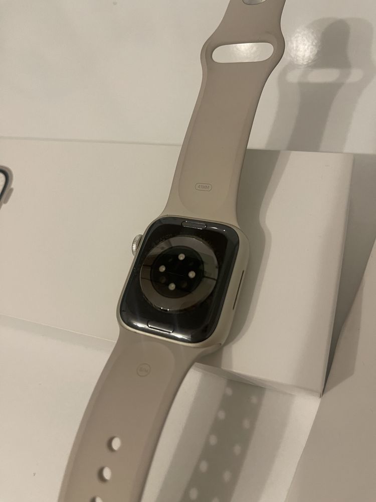 Apple Watch 7, GPS, Cellular, Starlight Aluminium 41mm