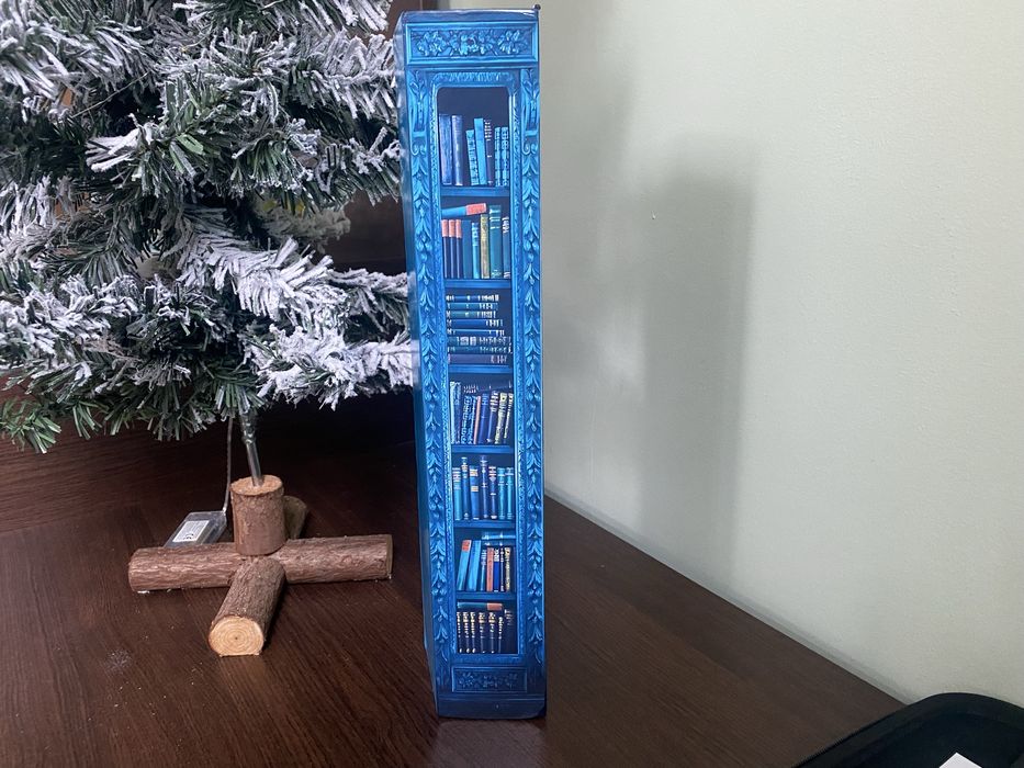 Коледен адвент календар с мини книги