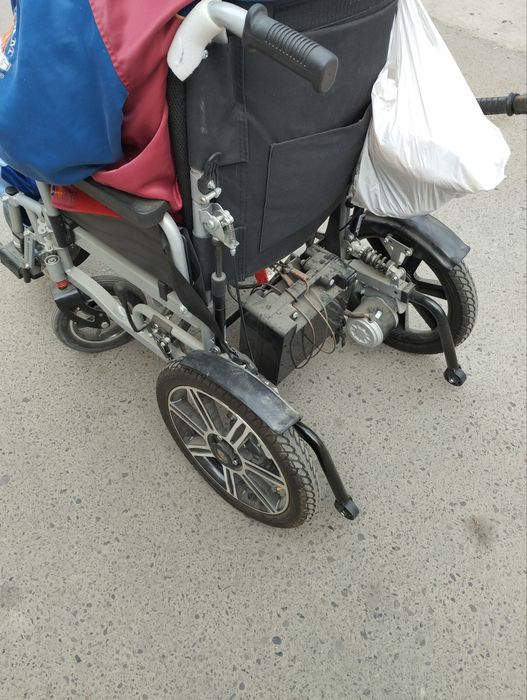 Продам электро инвалидную коляску