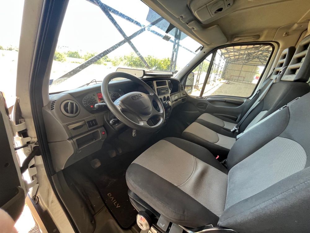 Бус Iveco Daily