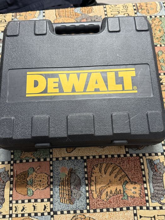 Autofiletanta de gaurit si infiletat DeWalt