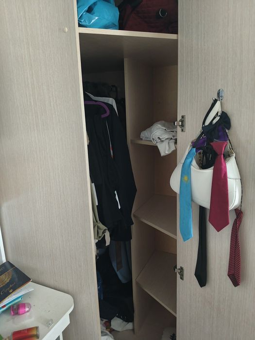 Продается шкаф для одежды