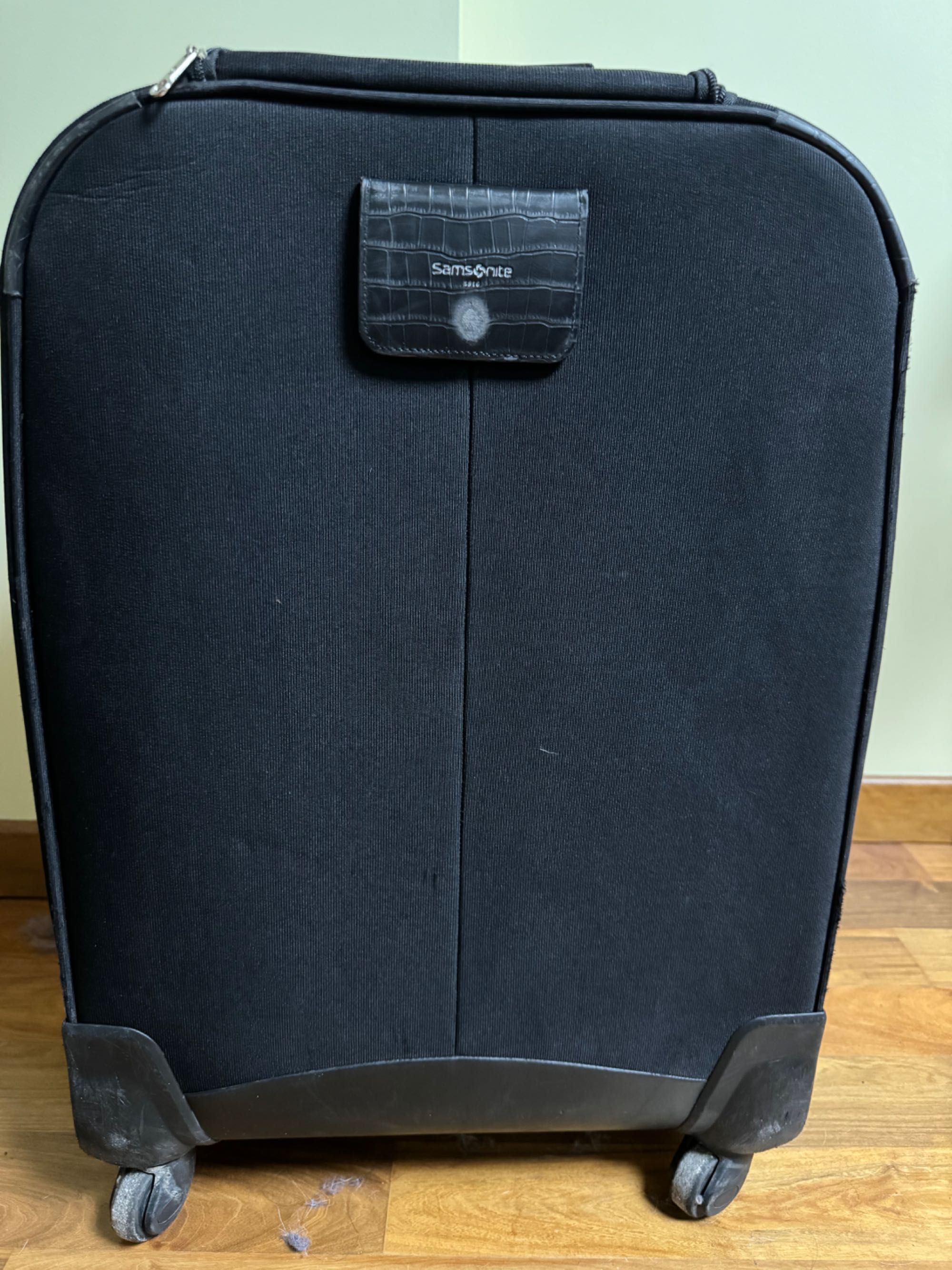 Оригинален куфар Samsonite , с кожени елементи