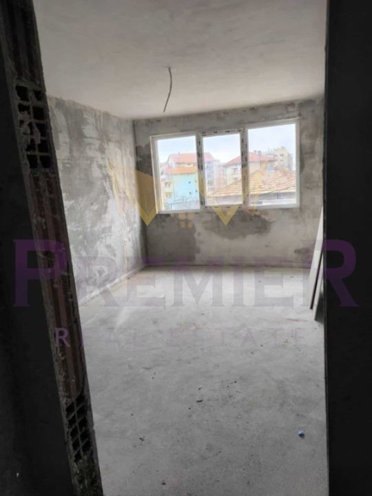 Продава се Двустаен апартамент в Аксаково - 50 кв.м за 1400 €/кв.м - Снимка #3