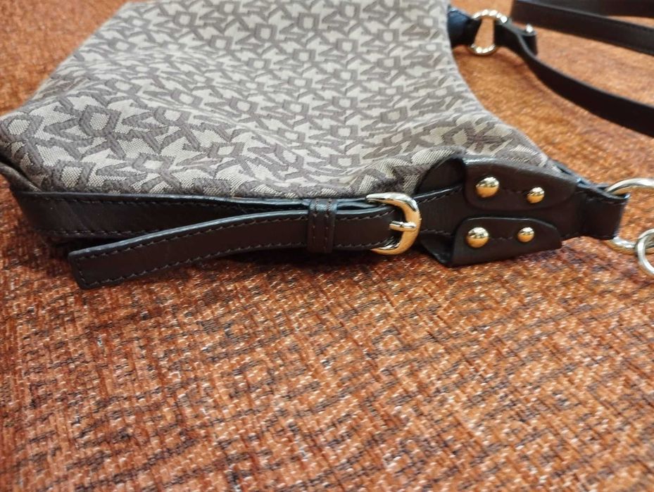 DKNY-дамска чанта