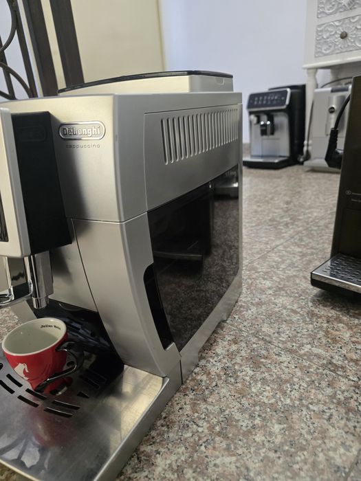 Кафемашина Delonghi capuchino